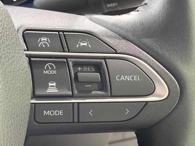 ノア ハイブリッドＳ－Ｚ　禁煙車　純正１０．５型ナビ　両側電動スライドドア　衝突軽減装置　レーダークルーズ　電動リアゲート　バックカメラ　ＥＴＣ　フルセグ　シートヒーター　レーンキープ　オートハイビーム　ＬＥＤヘッドランプ（7枚目）