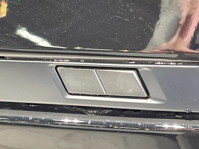 ノア ハイブリッドＳ－Ｚ　禁煙車　純正１０．５型ナビ　両側電動スライドドア　衝突軽減装置　レーダークルーズ　電動リアゲート　バックカメラ　ＥＴＣ　フルセグ　シートヒーター　レーンキープ　オートハイビーム　ＬＥＤヘッドランプ（42枚目）