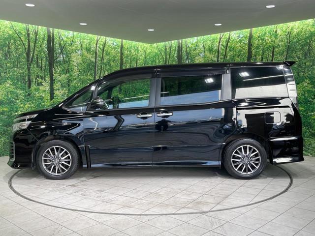 ヴォクシー ＺＳ　煌　禁煙車　純正９型ナビ　後席モニター　両側電動スライドドア　バックカメラ　Ｂｌｕｅｔｏｏｔｈ　ＥＴＣ　フルセグＴＶ　ＬＥＤヘッドランプ　スマートキー　オートライト　アイドリングストップ　ＤＶＤ再生（26枚目）