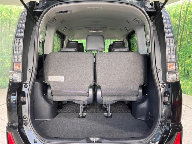 ヴォクシー ＺＳ　煌　禁煙車　純正９型ナビ　後席モニター　両側電動スライドドア　バックカメラ　Ｂｌｕｅｔｏｏｔｈ　ＥＴＣ　フルセグＴＶ　ＬＥＤヘッドランプ　スマートキー　オートライト　アイドリングストップ　ＤＶＤ再生（36枚目）