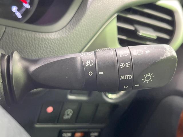 ヴォクシー ＺＳ　煌　禁煙車　純正９型ナビ　後席モニター　両側電動スライドドア　バックカメラ　Ｂｌｕｅｔｏｏｔｈ　ＥＴＣ　フルセグＴＶ　ＬＥＤヘッドランプ　スマートキー　オートライト　アイドリングストップ　ＤＶＤ再生（42枚目）