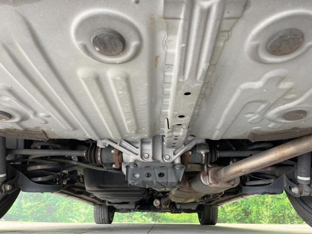 エスティマハイブリッド アエラス　プレミアム　禁煙車　４ＷＤ　フルエアロ　両側電動ドア　純正１０型ナビ　後席モニター　衝突軽減装置　バックカメラ　電動リアゲート　パワーシート　クルコン　リアオートエアコン　ハーフレザーシート　ＬＥＤヘッド（20枚目）