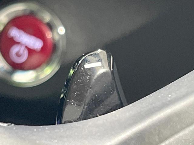 ヴェゼル ハイブリッドＺ　禁煙車　ＡＬＰＩＮＥナビ　衝突軽減装置　バックカメラ　ＥＴＣ　フルセグＴＶ　前席シートヒーター　ＬＥＤヘッドランプ　オートライト　スマートキー　クルーズコントロール　純正１７インチアルミ　横滑り防止（41枚目）