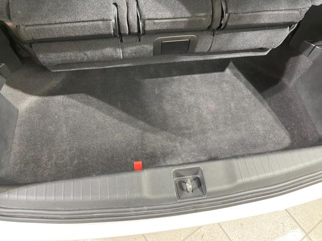 オデッセイハイブリッド ハイブリッドアブソルート・ホンダセンシング 禁煙車 純正9型ナビ フリップダウンモニター 両側電動ドア 衝突軽減装置 レーダークルーズ リアオートエアコン シートヒーター パワーシート 車線逸脱警報 ドラレコ スマートキー ETC(58枚目)