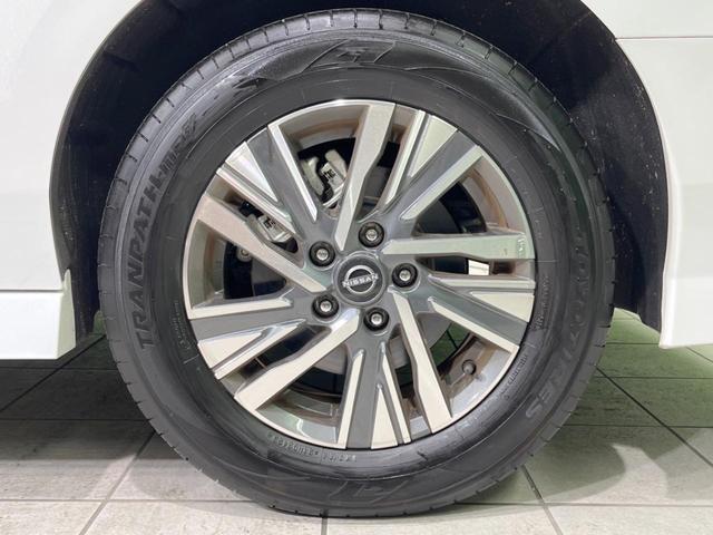 セレナ ハイウェイスターＶ　純正１２．３型ナビ　全周囲カメラ　フリップダウンモニター　プロパイロット　衝突軽減装置　両側電動ドア　リアオートエアコン　シートヒーター　デジタルインナーミラー　ステアリングヒーター　スマートキー（24枚目）