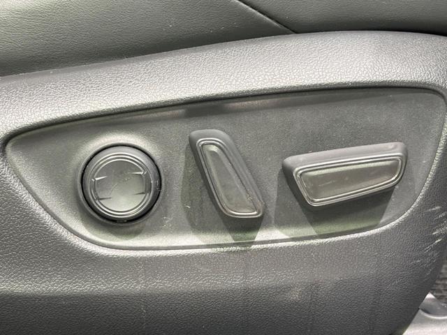 ハリアー Z 禁煙車 純正12.3型ナビ 全周囲カメラ 衝突軽減装置 デジタルインナーミラー JBLサウンド 電動リアゲート 車線逸脱警報 ブラインドスポットモニター 純正19インチアルミ ドラレコ スマートキー(29枚目)