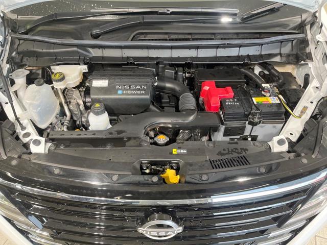 セレナ e-パワー ハイウェイスターV 禁煙車 純正12.3型ナビ 両側電動スライドドア 衝突軽減装置 プロパイロット 全周囲カメラ ブラインドスポットモニター ETC2.0 ドラレコ LEDヘッドランプ&フォグ 置くだけ充電 スマートキー(19枚目)