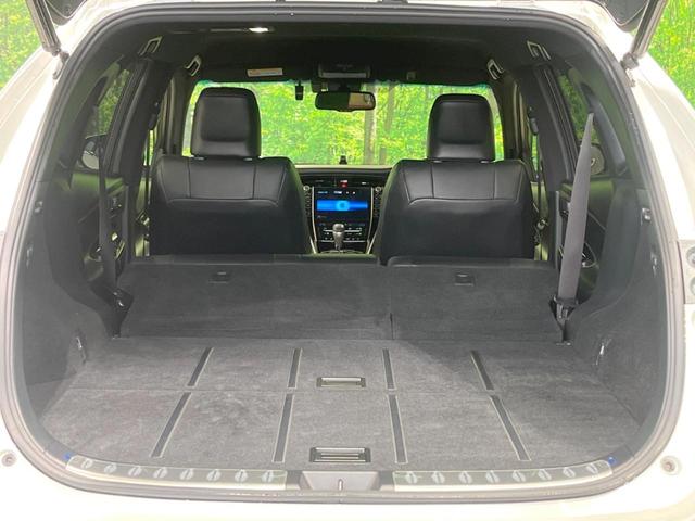 ハリアーハイブリッド プログレス　メタル　アンド　レザーパッケージ　４ＷＤ　純正９型ナビ　全周囲カメラ　ＪＢＬサウンド　衝突軽減装置　レーダークルーズ　電動リアゲート　レザーシート　デュアルエアコン　前席シートエアコン　オートハイビーム　ＥＴＣ２．０　ドラレコ　禁煙車（12枚目）