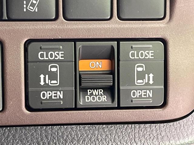 エスクァイア ハイブリッドGi プレミアムパッケージ 禁煙車 純正10型ナビ フリップダウンモニター 両側電動ドア 衝突軽減装置 シートヒーター クルコン リアオートエアコン 車線逸脱警報 バックカメラ スマートキー ETC2.0(6枚目)