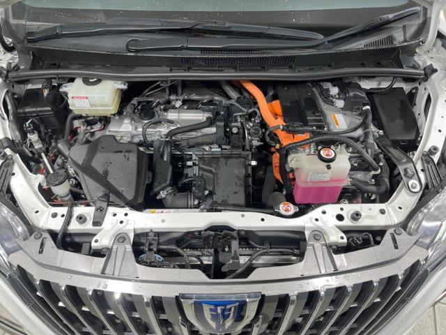 エスクァイア ハイブリッドGi プレミアムパッケージ 禁煙車 純正10型ナビ フリップダウンモニター 両側電動ドア 衝突軽減装置 シートヒーター クルコン リアオートエアコン 車線逸脱警報 バックカメラ スマートキー ETC2.0(19枚目)