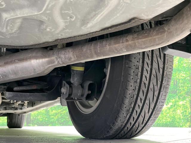 エスクァイア ハイブリッドGi プレミアムパッケージ 禁煙車 純正10型ナビ フリップダウンモニター 両側電動ドア 衝突軽減装置 シートヒーター クルコン リアオートエアコン 車線逸脱警報 バックカメラ スマートキー ETC2.0(24枚目)