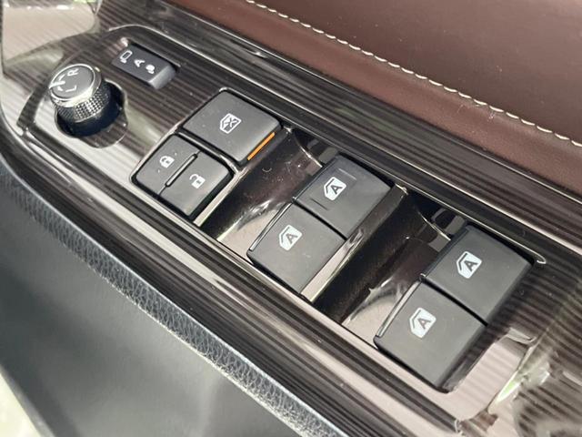 エスクァイア ハイブリッドGi プレミアムパッケージ 禁煙車 純正10型ナビ フリップダウンモニター 両側電動ドア 衝突軽減装置 シートヒーター クルコン リアオートエアコン 車線逸脱警報 バックカメラ スマートキー ETC2.0(29枚目)