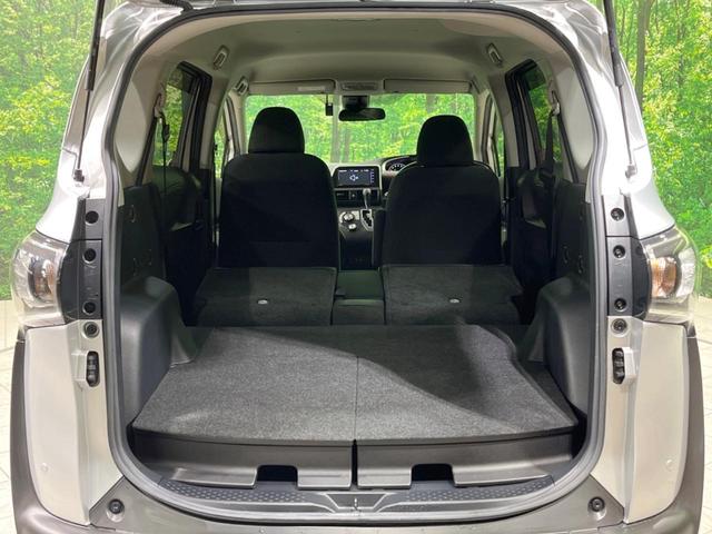 シエンタ ファンベースG 禁煙車 衝突軽減装置 純正ナビ 全周囲カメラ 両側電動スライドドア Bluetooth再生 ドライブレコーダー ビルトインETC オートマチックハイビーム 車線逸脱警報 スマートキー&プッシュスタート(10枚目)