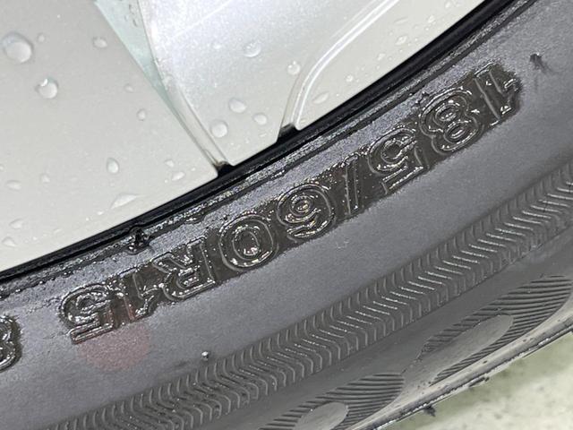 シエンタ ファンベースG 禁煙車 衝突軽減装置 純正ナビ 全周囲カメラ 両側電動スライドドア Bluetooth再生 ドライブレコーダー ビルトインETC オートマチックハイビーム 車線逸脱警報 スマートキー&プッシュスタート(52枚目)