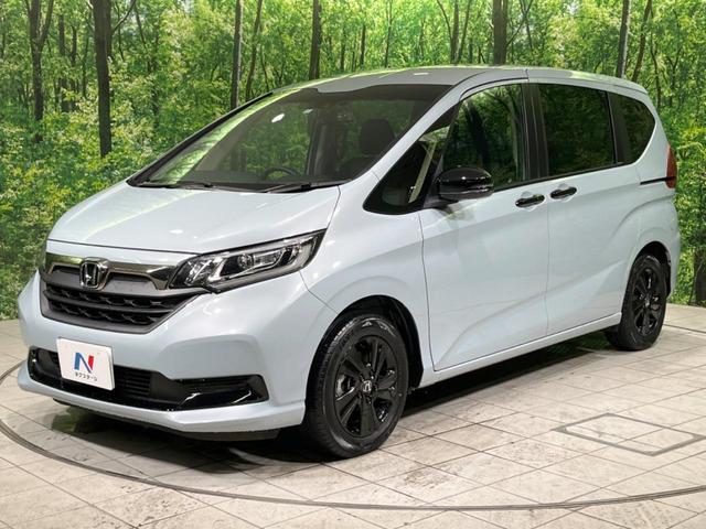 フリードハイブリッド ハイブリッド・Gブラックスタイル 禁煙車 両側電動ドア 純正ナビ バックカメラ 衝突軽減装置 レーダークルーズ コーナーセンサー スマートキー LEDヘッド ETC オートハイビーム 車線逸脱警報 ドラレコ(45枚目)