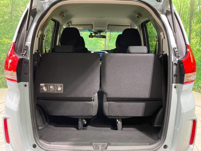 フリードハイブリッド ハイブリッド・Gブラックスタイル 禁煙車 両側電動ドア 純正ナビ バックカメラ 衝突軽減装置 レーダークルーズ コーナーセンサー スマートキー LEDヘッド ETC オートハイビーム 車線逸脱警報 ドラレコ(50枚目)