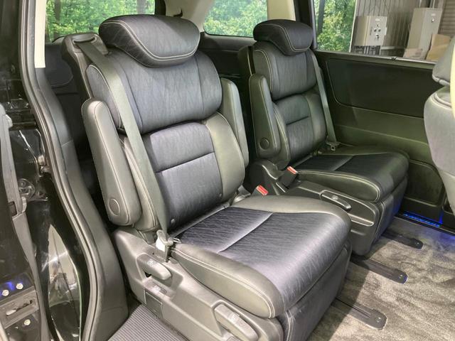 オデッセイ アブソルート・20thアニバーサリーパッケージ 禁煙車 純正8型ナビ 両側電動ドア 後席モニター 衝突被害軽減 レーダークルーズ バックカメラ ドラレコ LEDヘッド ハーフレザーシート パワーシート Bluetooth接続 スマートキー ETC(11枚目)