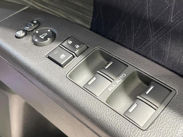 オデッセイ アブソルート・20thアニバーサリーパッケージ 禁煙車 純正8型ナビ 両側電動ドア 後席モニター 衝突被害軽減 レーダークルーズ バックカメラ ドラレコ LEDヘッド ハーフレザーシート パワーシート Bluetooth接続 スマートキー ETC(42枚目)