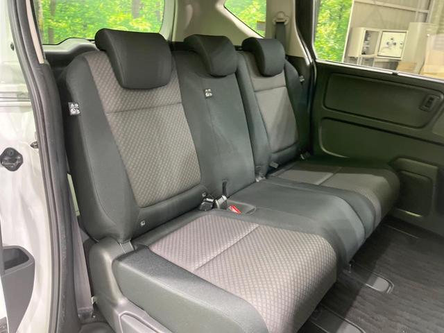 フリード+ハイブリッド ハイブリッドGブラックスタイル 両側電動スライド 純正8型ナビ バックカメラ 衝突被害軽減装置 レーダークルーズ 禁煙車 ドラレコ シートヒーター レーンアシスト LEDヘッド ETC 純正15インチアルミホイール オートライト(11枚目)