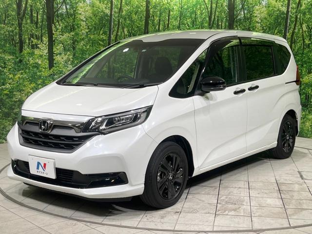 フリード+ハイブリッド ハイブリッドGブラックスタイル 両側電動スライド 純正8型ナビ バックカメラ 衝突被害軽減装置 レーダークルーズ 禁煙車 ドラレコ シートヒーター レーンアシスト LEDヘッド ETC 純正15インチアルミホイール オートライト(43枚目)