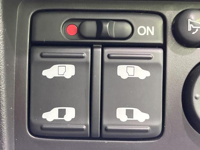 フリードスパイクハイブリッド ジャストセレクション SDナビ 両側電動スライドドア バックカメラ HIDヘッドランプ オートライト ETC Bluetooth フルセグTV クルーズコントロール スマートキー 純正16インチアルミ オートエアコン(3枚目)