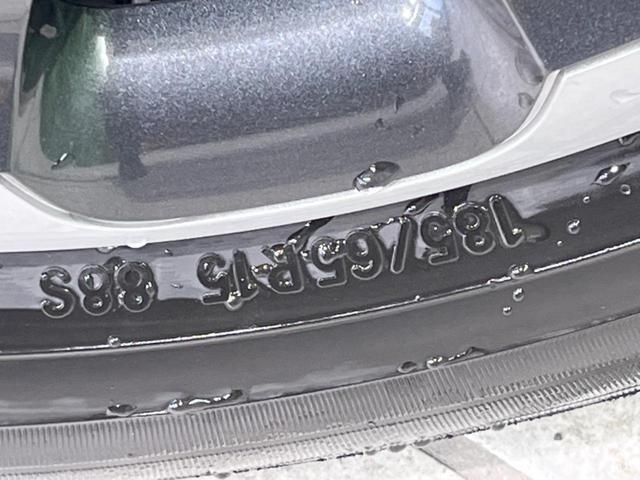 シエンタ ハイブリッドZ 禁煙車 10.5型ディスプレイオーディオ 両側電動ドア 全周囲カメラ 衝突軽減装置 ブラインドスポットモニター レーダークルーズ コーナーセンサー LEDヘッド オートハイビーム ETC ドラレコ(51枚目)