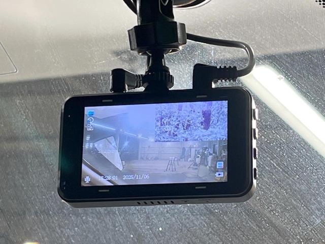 ノア X スペシャルエディション 禁煙車 純正ナビ 両側電動スライドドア バックカメラ ETC ドラレコ HIDヘッドランプ オートライト スマートキー 地デジ オートエアコン 電動格納ミラー CD再生 ドアバイザー(7枚目)