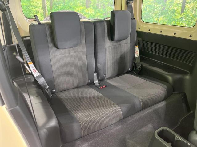 ジムニー ＸＣ　禁煙車　４ＷＤ　ターボ　衝突軽減装置　コーナーセンサー　クルコン　オートハイビーム＆ＬＥＤヘッド　車線逸脱警報　オートエアコン　純正１６インチアルミ　スマートキー　アイドリングストップ（9枚目）