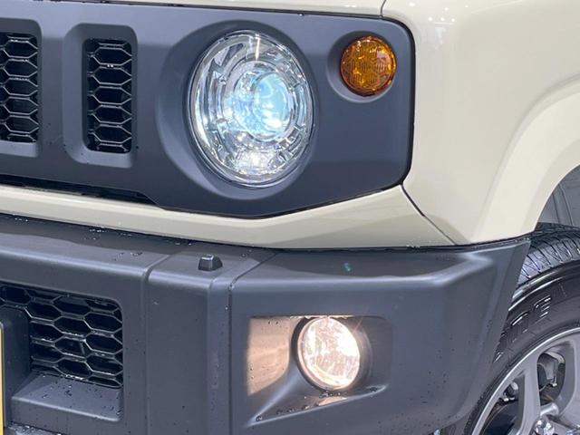 ジムニー ＸＣ　禁煙車　４ＷＤ　ターボ　衝突軽減装置　コーナーセンサー　クルコン　オートハイビーム＆ＬＥＤヘッド　車線逸脱警報　オートエアコン　純正１６インチアルミ　スマートキー　アイドリングストップ（12枚目）