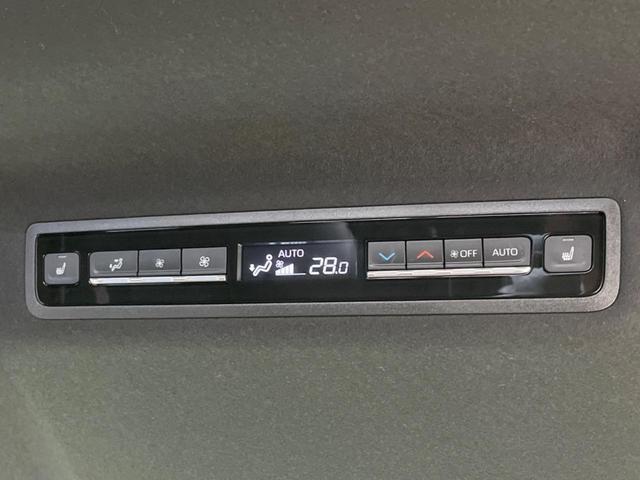 【前席＋中席シートヒーター】寒い日に重宝するシートヒーターを後席にも装備！エアコンより早く温まってくれるので寒がりの人も安心ですね♪エアコンの温風は乾燥するから苦手、という方にもをおすすめです。