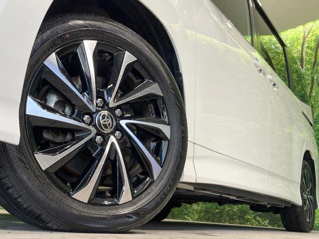 【純正１７インチアルミホイール】外観にマッチした純正アルミホイールを装着しております。各種社外アルミホイールや、スタッドレスタイヤも取扱いしております。是非ご相談ください♪