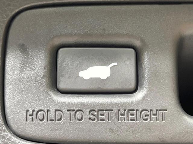 ヴェゼル ｅ：ＨＥＶ　Ｚ　禁煙車　ＳＤナビ　衝突軽減　レーダークルーズ　パワーバックドア　バックカメラ　Ｂｌｕｅｔｏｏｔｈ　ＥＴＣ２．０　ＬＥＤヘッドランプ＆フォグ　オートハイビーム　前席シートヒーター　ステアリングヒーター（36枚目）