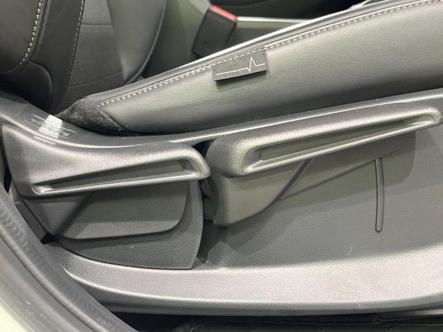 ヴェゼル ｅ：ＨＥＶ　Ｚ　禁煙車　ＳＤナビ　衝突軽減　レーダークルーズ　パワーバックドア　バックカメラ　Ｂｌｕｅｔｏｏｔｈ　ＥＴＣ２．０　ＬＥＤヘッドランプ＆フォグ　オートハイビーム　前席シートヒーター　ステアリングヒーター（50枚目）