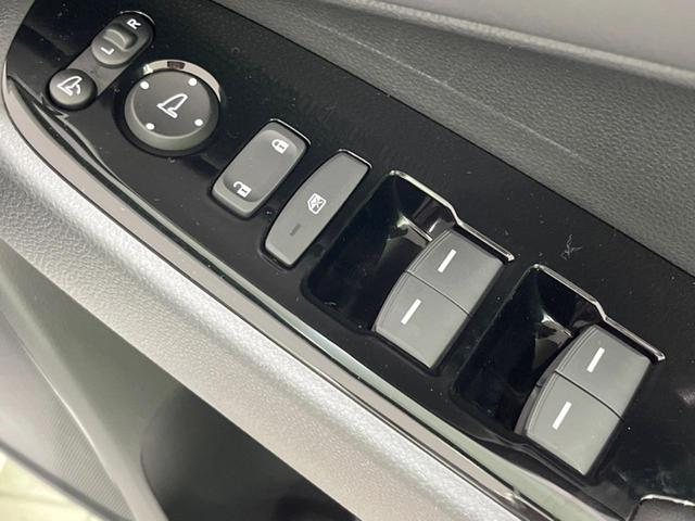 ヴェゼル ｅ：ＨＥＶ　Ｚ　禁煙車　ＳＤナビ　衝突軽減　レーダークルーズ　パワーバックドア　バックカメラ　Ｂｌｕｅｔｏｏｔｈ　ＥＴＣ２．０　ＬＥＤヘッドランプ＆フォグ　オートハイビーム　前席シートヒーター　ステアリングヒーター（54枚目）