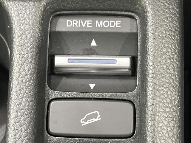 ヴェゼル ｅ：ＨＥＶ　Ｚ　禁煙車　ＳＤナビ　衝突軽減　レーダークルーズ　パワーバックドア　バックカメラ　Ｂｌｕｅｔｏｏｔｈ　ＥＴＣ２．０　ＬＥＤヘッドランプ＆フォグ　オートハイビーム　前席シートヒーター　ステアリングヒーター（60枚目）