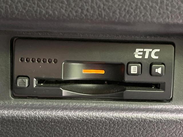 スペーシアカスタム ハイブリッドXS 禁煙車 純正8型ナビ 全周囲カメラ 両側電動スライドドア 衝突軽減装置 Bluetooth ETC ドラレコ LEDヘッドランプ&フォグ コーナーセンサー シートヒーター スマートキー オートライト(7枚目)