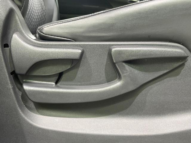 セレナ ｅ－パワー　ハイウェイスターＶ　禁煙車　純正１０型ナビ　後席モニター　全周囲カメラ　両側電動ドア　プロパイロット　ブラインドスポットモニター　デジタルインナーミラー　レーンアシスト　オートライト＆ＬＥＤヘッド　スマートキー　ＥＴＣ（29枚目）