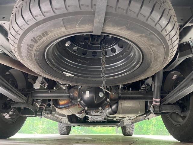 キャラバン ロング５０ｔｈアニバーサリー　１１型ＢＩＧ－Ｘ　電動スライドドア　全周囲カメラ　衝突軽減装置　禁煙車　デジタルインナーミラー　コーナーセンサー　ＬＥＤヘッド　オートハイビーム　純正１６インチアルミ　車線逸脱警報　ＥＴＣ　ドラレコ（19枚目）