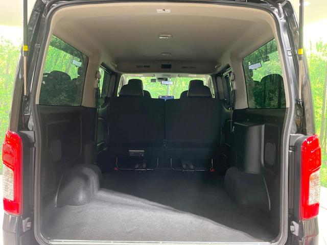 キャラバン ロング５０ｔｈアニバーサリー　１１型ＢＩＧ－Ｘ　電動スライドドア　全周囲カメラ　衝突軽減装置　禁煙車　デジタルインナーミラー　コーナーセンサー　ＬＥＤヘッド　オートハイビーム　純正１６インチアルミ　車線逸脱警報　ＥＴＣ　ドラレコ（32枚目）