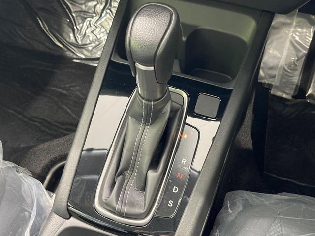 ＷＲ－Ｖ Ｘ　登録済未使用車　純正８型ナビ　衝突軽減装置　レーダークルーズ　コーナーセンサー　レーンアシスト　バックカメラ　ＬＥＤヘッド　オートハイビーム　パドルシフト　Ｂｌｕｅｔｏｏｔｈ　スマートキー（30枚目）