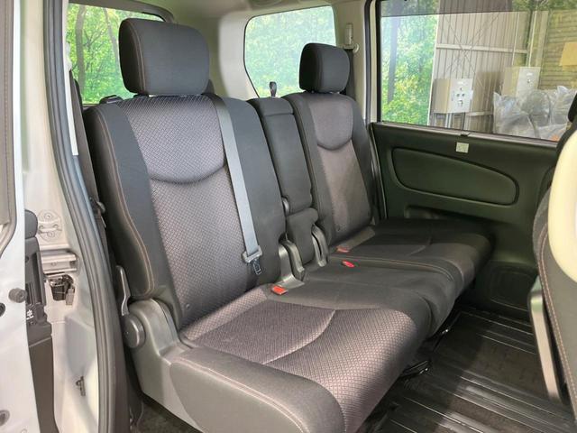 セレナ ハイウェイスター　Ｓ－ハイブリッド　エアロモード　両側電動ドア　純正ナビ　バックカメラ　禁煙車　スマートキー　ＨＩＤヘッド　ビルトインＥＴＣ　クルコン　純正１６インチＡＷ　オートライト　オートエアコン　リアエアコン　Ｂｌｕｅｔｏｏｔｈ　革巻きハンドル（9枚目）