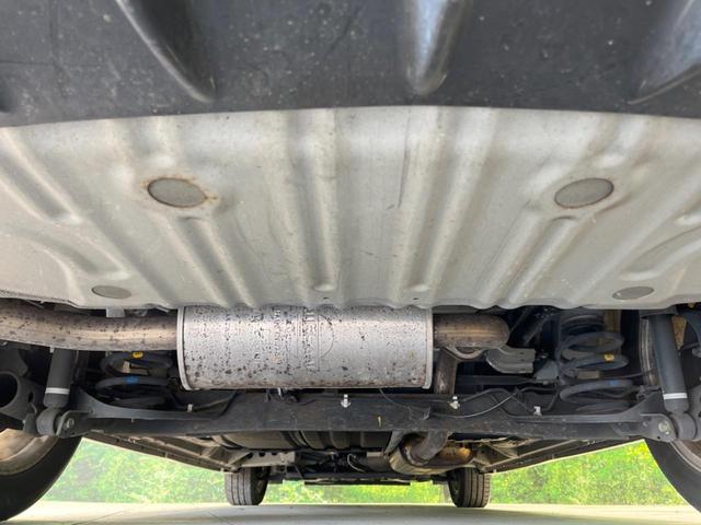 セレナ ハイウェイスター　Ｓ－ハイブリッド　エアロモード　両側電動ドア　純正ナビ　バックカメラ　禁煙車　スマートキー　ＨＩＤヘッド　ビルトインＥＴＣ　クルコン　純正１６インチＡＷ　オートライト　オートエアコン　リアエアコン　Ｂｌｕｅｔｏｏｔｈ　革巻きハンドル（19枚目）