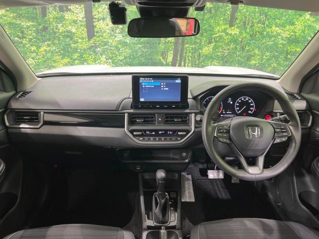 ＷＲ－Ｖ Ｚ　バックカメラ　衝突軽減装置　アダプティブクルーズ　禁煙車　ドラレコ　コーナーセンサー　スマートキー　ＬＥＤヘッド　ビルトインＥＴＣ　純正１７インチアルミ　オートハイビーム　車線逸脱警報　革巻きハンドル（2枚目）