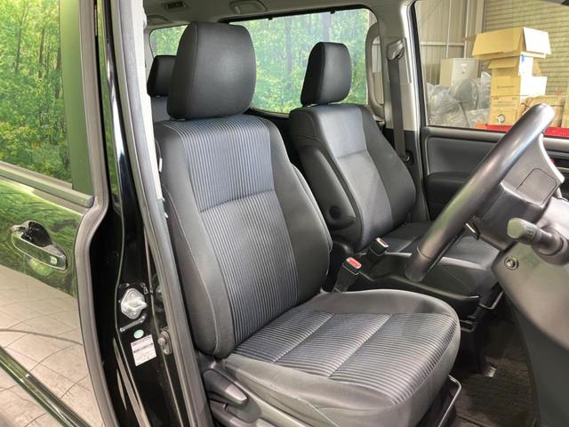 ヴォクシー ＺＳ　禁煙車　９型ＳＤナビ　両側電動ドア　バックカメラ　寒冷地仕様　スマートキー　ＥＴＣ　オートライト　ＬＥＤヘッド　デュアルエアコン　リアオートエアコン　Ｂｌｕｅｔｏｏｔｈ　１７インチアルミ（9枚目）