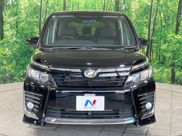 ヴォクシー ＺＳ　禁煙車　９型ＳＤナビ　両側電動ドア　バックカメラ　寒冷地仕様　スマートキー　ＥＴＣ　オートライト　ＬＥＤヘッド　デュアルエアコン　リアオートエアコン　Ｂｌｕｅｔｏｏｔｈ　１７インチアルミ（16枚目）