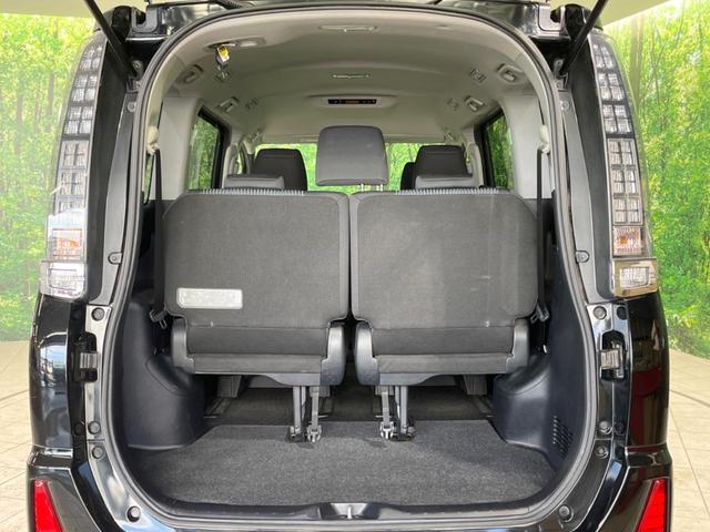 ヴォクシー ＺＳ　禁煙車　９型ＳＤナビ　両側電動ドア　バックカメラ　寒冷地仕様　スマートキー　ＥＴＣ　オートライト　ＬＥＤヘッド　デュアルエアコン　リアオートエアコン　Ｂｌｕｅｔｏｏｔｈ　１７インチアルミ（46枚目）