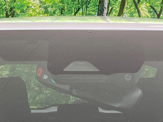 ヤリスクロス ハイブリッドＺ　禁煙車　純正８型ディスプレイオーディオ　全周囲カメラ　衝突軽減装置　レーダークルーズ　ブラインドスポットモニター　シートヒーター　ＬＥＤヘッド　電動リアゲート　純正１８インチアルミ　ＥＴＣ　スマートキ（5枚目）