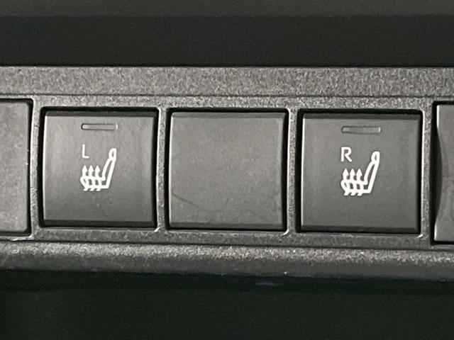 ヤリスクロス ハイブリッドＺ　禁煙車　純正８型ディスプレイオーディオ　全周囲カメラ　衝突軽減装置　レーダークルーズ　ブラインドスポットモニター　シートヒーター　ＬＥＤヘッド　電動リアゲート　純正１８インチアルミ　ＥＴＣ　スマートキ（8枚目）