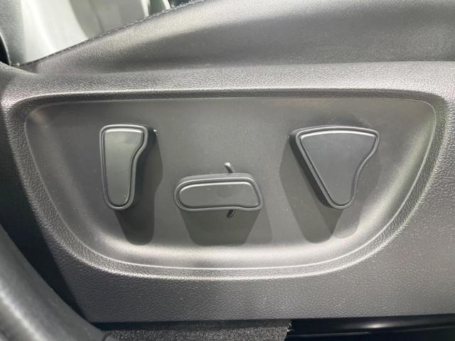 ヤリスクロス ハイブリッドＺ　禁煙車　純正８型ディスプレイオーディオ　全周囲カメラ　衝突軽減装置　レーダークルーズ　ブラインドスポットモニター　シートヒーター　ＬＥＤヘッド　電動リアゲート　純正１８インチアルミ　ＥＴＣ　スマートキ（9枚目）