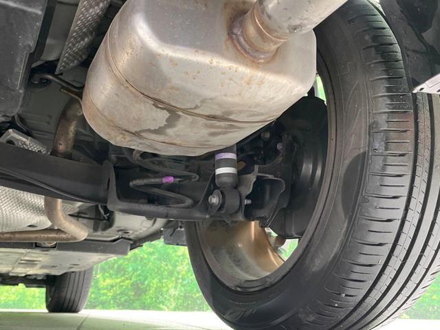 ヤリスクロス ハイブリッドＺ　禁煙車　純正８型ディスプレイオーディオ　全周囲カメラ　衝突軽減装置　レーダークルーズ　ブラインドスポットモニター　シートヒーター　ＬＥＤヘッド　電動リアゲート　純正１８インチアルミ　ＥＴＣ　スマートキ（24枚目）